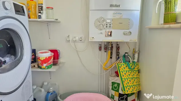 Vand apartament cu 3 camere decomandat Deva GARAJ si BOXA, I. Traian - Deva (Hunedoara)