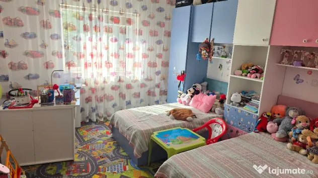 Vand apartament cu 3 camere decomandat Deva GARAJ si BOXA, I. Traian - Deva (Hunedoara)