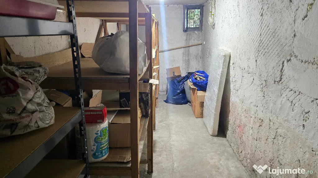 Vand apartament cu 3 camere decomandat Deva GARAJ si BOXA, I. Traian - Deva (Hunedoara)