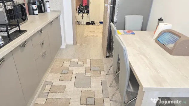 Vand apartament cu 3 camere decomandat Deva GARAJ si BOXA, I. Traian - Deva (Hunedoara)