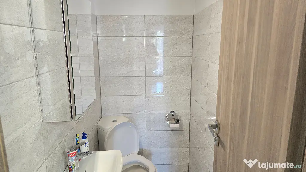 Vand apartament cu 3 camere decomandat Deva GARAJ si BOXA, I. Traian - Deva (Hunedoara)