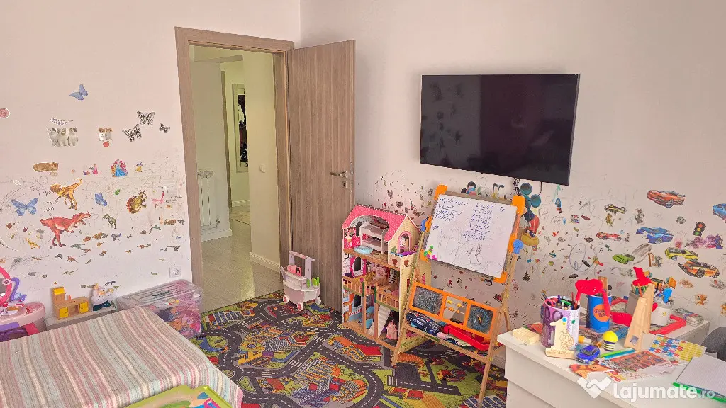 Vand apartament cu 3 camere decomandat Deva GARAJ si BOXA, I. Traian - Deva (Hunedoara)