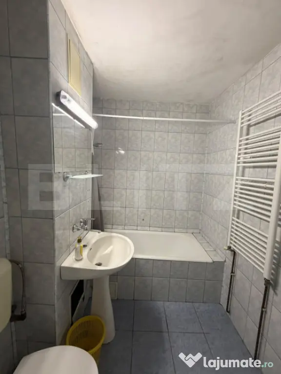 Apartament 3 camere decomandat, Manastur, zona Primaverii - Cluj-Napoca (Cluj)
