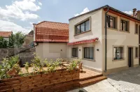 ???? Casă de închiriat cu PRIVELIȘTE SPECTACULOASĂ | Ter 