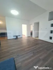 Apartament cu 3 camere, semidecomandat, recent renovat, zona 