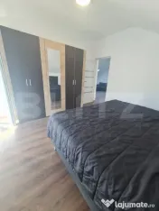 Apartament cu 3 camere, semidecomandat, recent renovat, zona 