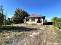 De vanzare casa 4 camere Siretu Saucesti