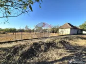 Proprietate cu teren 1.359 mp, poziție pe colț și utilități la strada