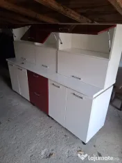 Mobilă de bucătărie completă, 2.40 m, stare foarte bună 