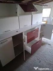 Mobilă de bucătărie completă, 2.40 m, stare foarte bună 