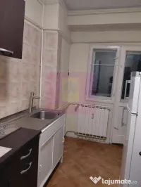 Vanzare apartament 2 camere bd Decebal stradal, parking 