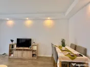 COSMOPOLIS - Apartament cu 2 camere si parcare, mobilat si utilat. 