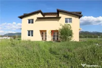 Vila cu 2 duplexuri in Cristian strada I C Bratianu