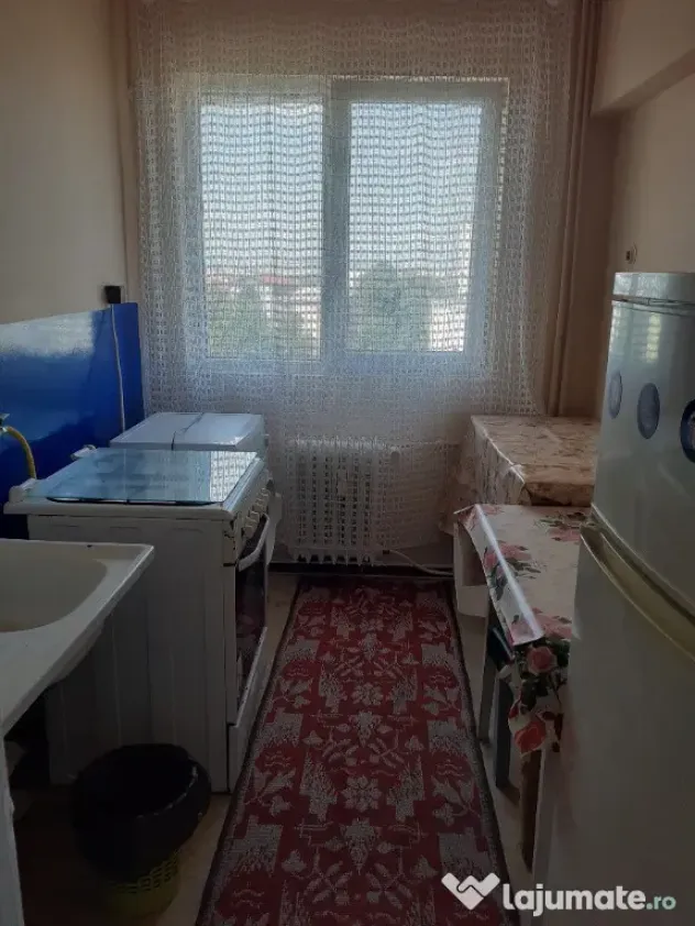 Inchiriez apartament 2 camere in zona centrala - Suceava (Suceava)