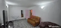 Apartament cu 3 camere de vanzare in Campina, parter