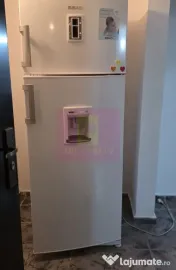 Apartament cu 3 camere de vanzare in Campina, parter 
