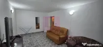 Apartament cu 3 camere de vanzare in Campina, parter