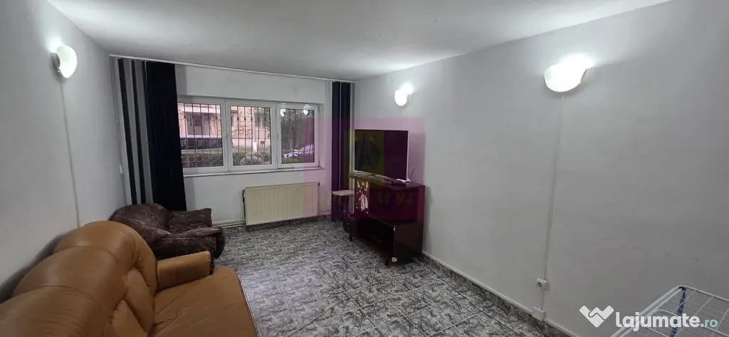 Apartament cu 3 camere de vanzare in Campina, parter - Campina (Prahova)