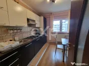 Apartament 3 camere de închiriat, str. Năsăud 