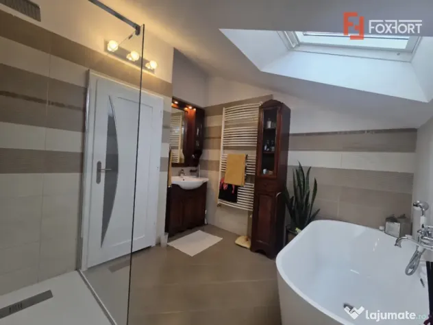 Casa Individuala 6 camere - teren 1015 mp, panouri fotovolta - Arad (Arad)