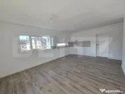 Apartament cu 3 camere, '70 mp, parcare, zona Porii 