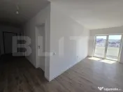 Apartament cu 3 camere, '70 mp, parcare, zona Porii 