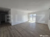 Apartament cu 3 camere, '70 mp, parcare, zona Porii 