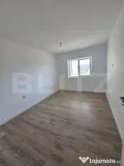 Apartament cu 3 camere, '70 mp, parcare, zona Porii 