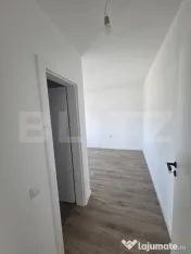 Apartament cu 3 camere, '70 mp, parcare, zona Porii 