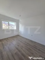 Apartament cu 3 camere, '70 mp, parcare, zona Porii 