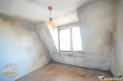 FILM! 2 camere decomandat, Central Covasna, balcon generos, 