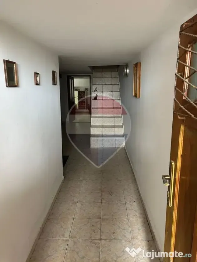 Casă de vânzare | Rădăuți | Ștefan cel Mare + 2 garaje - Radauti (Suceava)