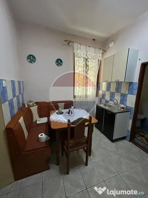 Casă de vânzare | Rădăuți | Ștefan cel Mare + 2 garaje - Radauti (Suceava)