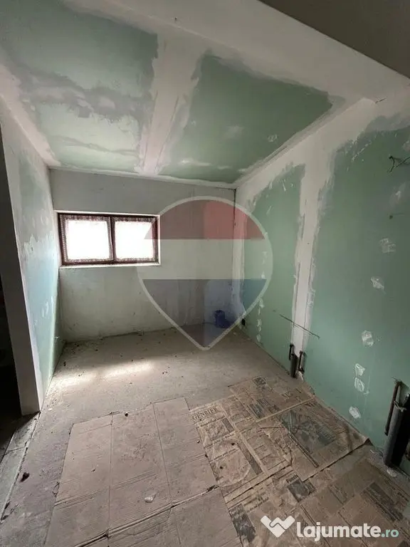 Casă de vânzare | Rădăuți | Ștefan cel Mare + 2 garaje - Radauti (Suceava)