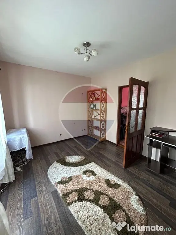 Casă de vânzare | Rădăuți | Ștefan cel Mare + 2 garaje - Radauti (Suceava)