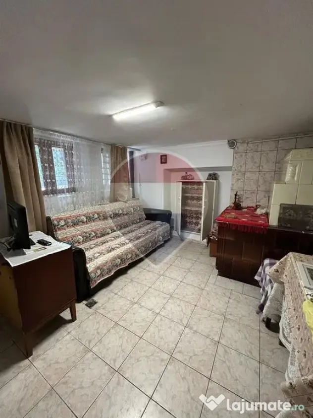 Casă de vânzare | Rădăuți | Ștefan cel Mare + 2 garaje - Radauti (Suceava)