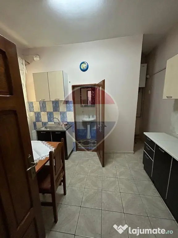 Casă de vânzare | Rădăuți | Ștefan cel Mare + 2 garaje - Radauti (Suceava)