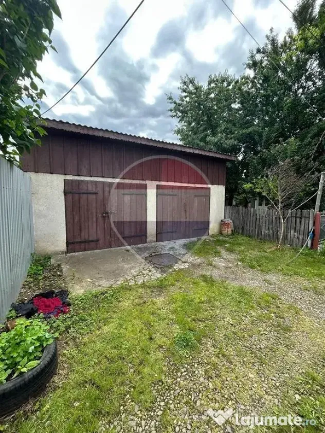 Casă de vânzare | Rădăuți | Ștefan cel Mare + 2 garaje - Radauti (Suceava)