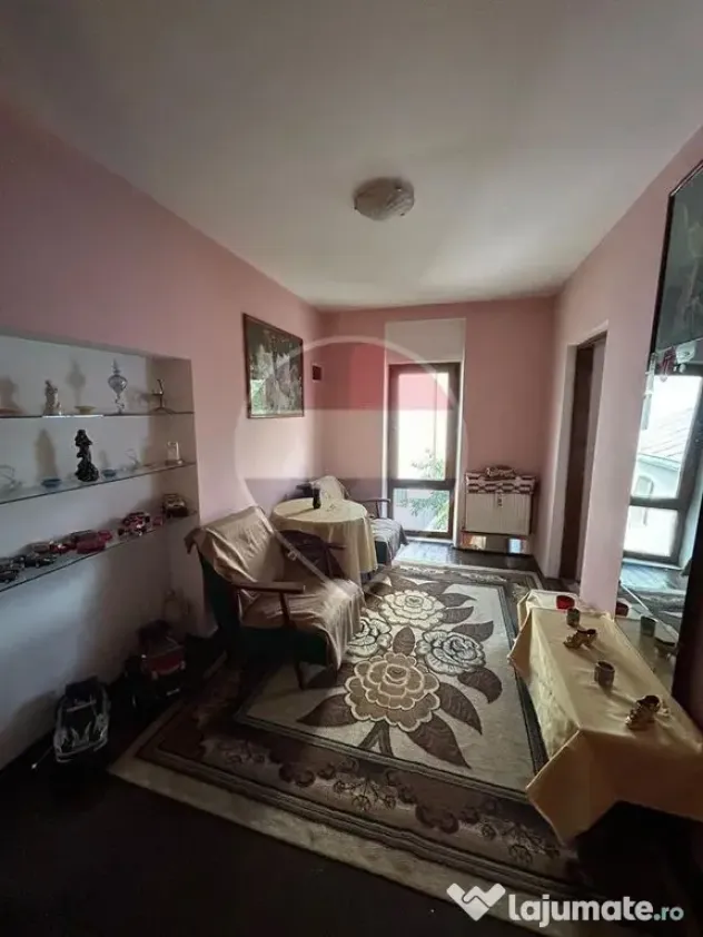 Casă de vânzare | Rădăuți | Ștefan cel Mare + 2 garaje - Radauti (Suceava)
