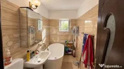 2 camere- decomandat- 60 Mp- Centrala proprie- Nasaud/Trafic 