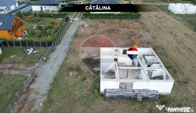 CASA la rosu + 11 arii teren - Catalina (Maramures)