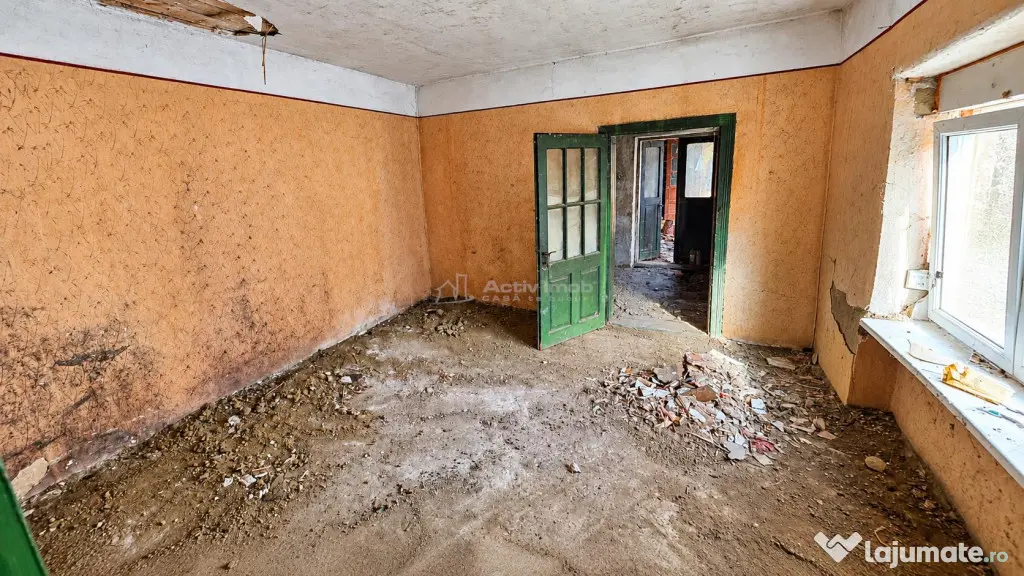 Comoraste | Casa 4 Camere | 634 MP Teren | Pret Negociabil | - Comoraste (Caras-Severin)