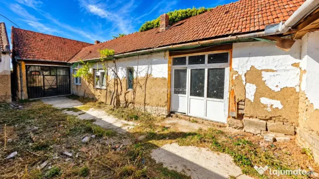 Comoraste | Casa 4 Camere | 634 MP Teren | Pret Negociabil | - Comoraste (Caras-Severin)