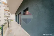 Apartament nou cu 2 camere și balcon de 20 mp, în zona Intim 