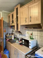 Apartament decomandat, 2 camere, spatios, etaj 2/4, zona Astra! 