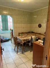 Apartament decomandat, 2 camere, spatios, etaj 2/4, zona Astra! 