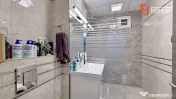 Apartament de inchiriat cu 3 camere, etaj 2 - Lipovei