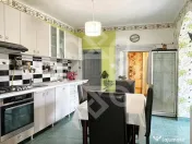Proprietate cu 2 case de vanzare in cartier Nufarul, Oradea 