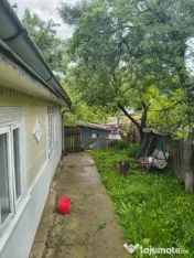 Casa cu 3100mp teren drept zona frumoasa la Zaicesti