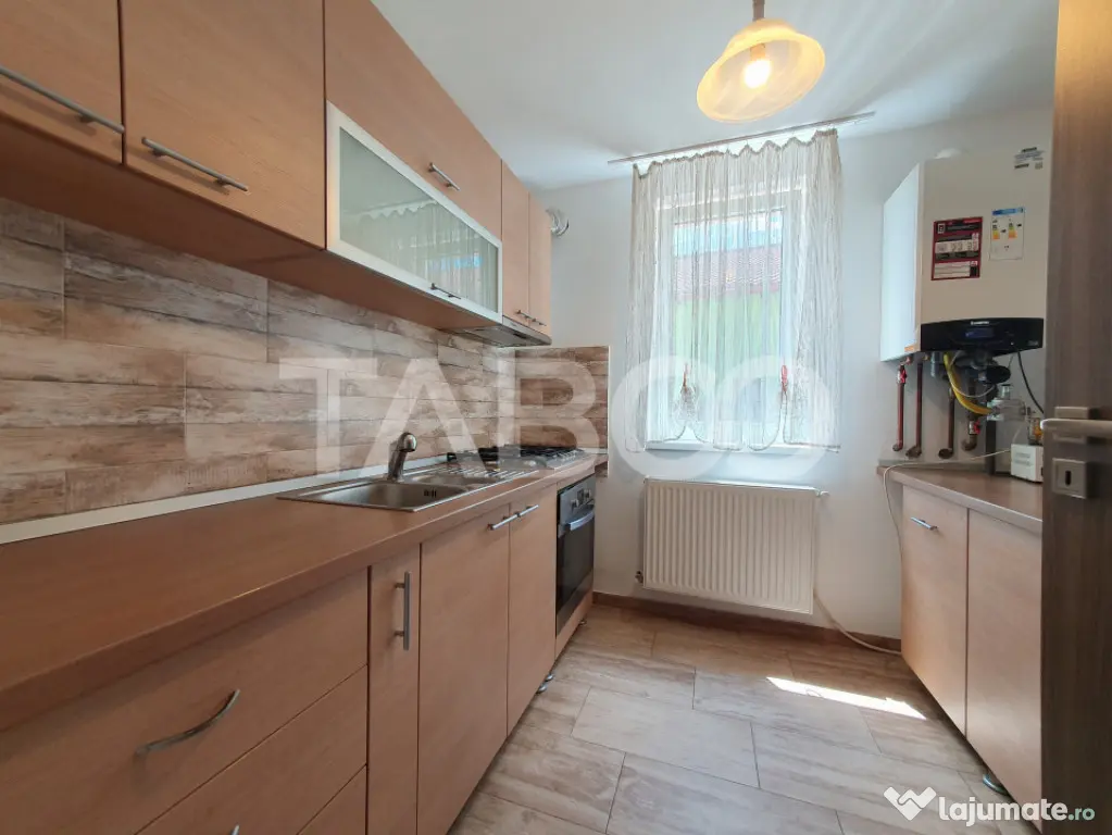 Casa 2 camere si curte proprie de inchiriat mobilata si util - Sibiu (Sibiu)